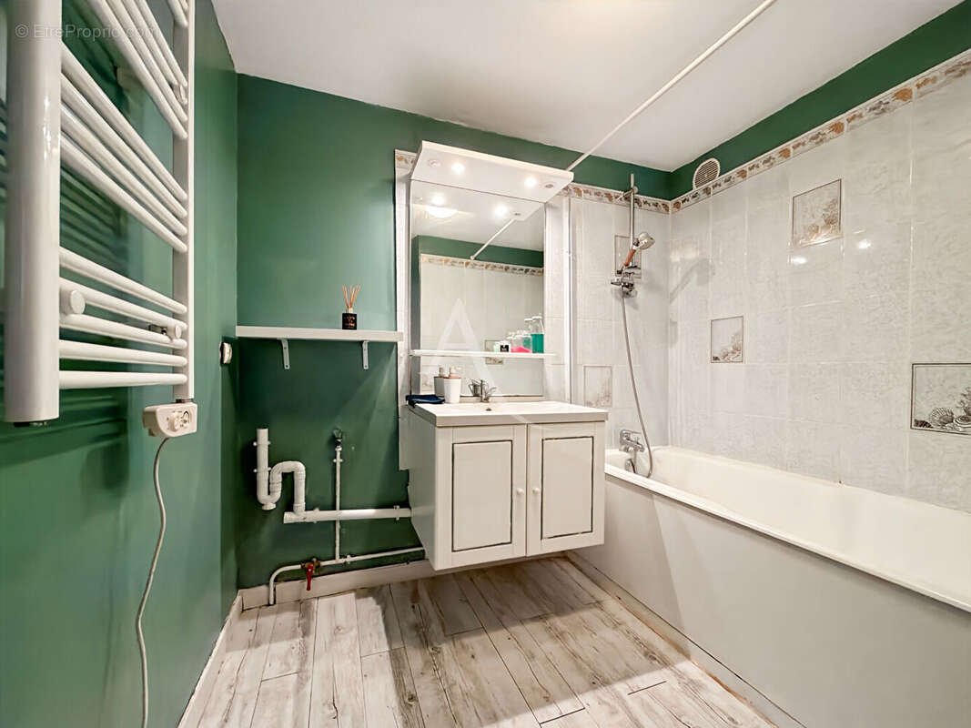 Maison à JOUY-LE-MOUTIER