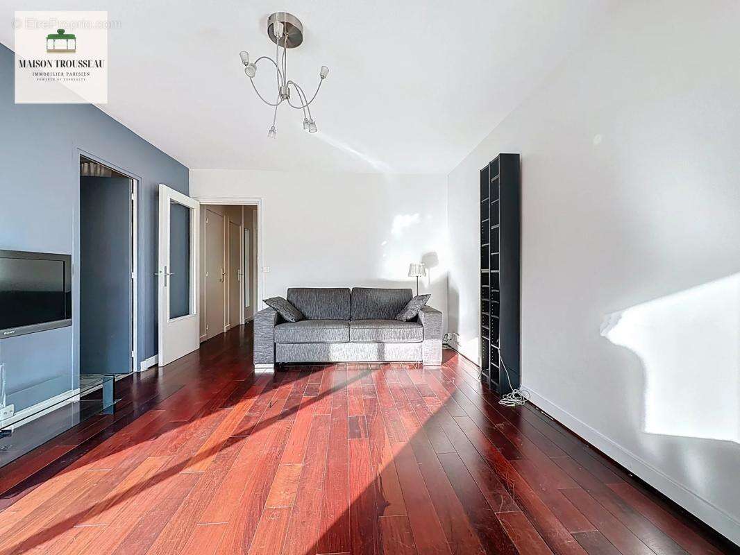 Appartement à NEUILLY-SUR-SEINE