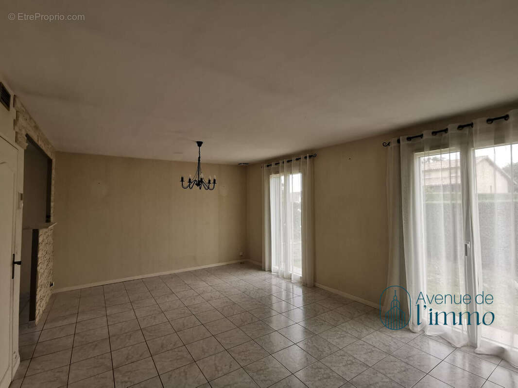 Maison à LA RENAUDIERE