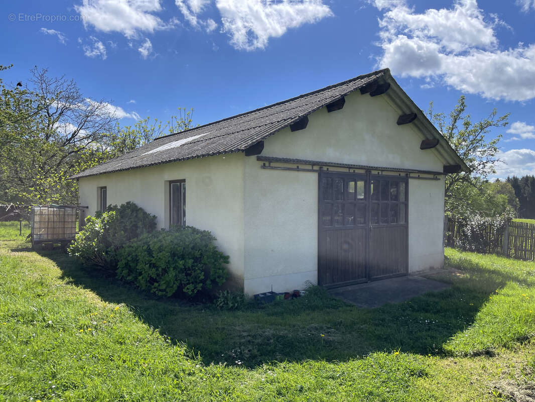 Maison à NEUVIC-ENTIER