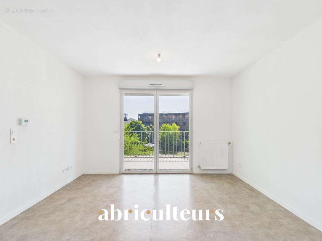 Appartement T3 lumineux de 57 m² avec Terrasse en vente à Cenon (33150) - photo 4