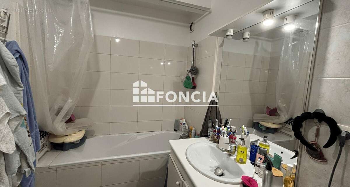 Appartement à LE PONTET