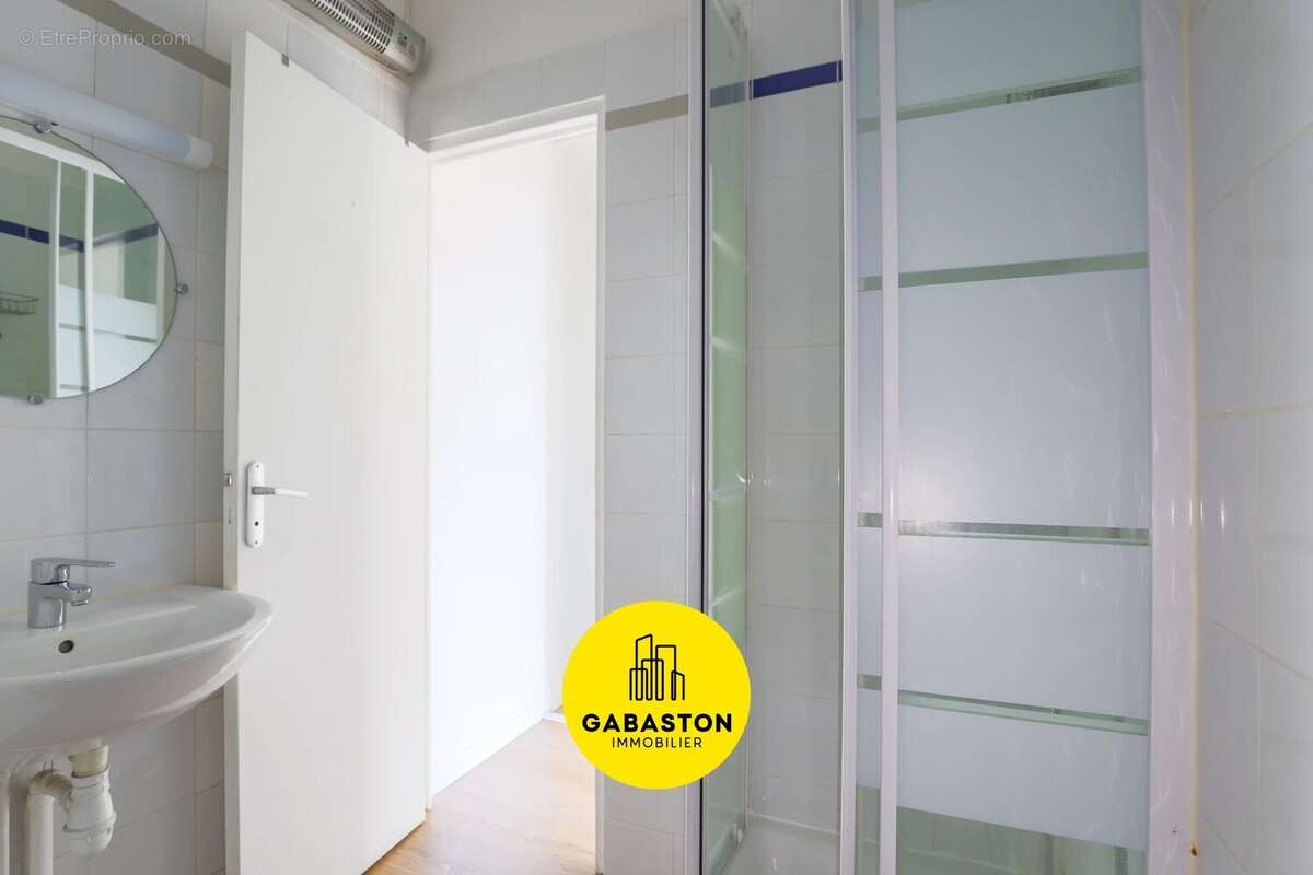 Appartement à MARSEILLE-7E