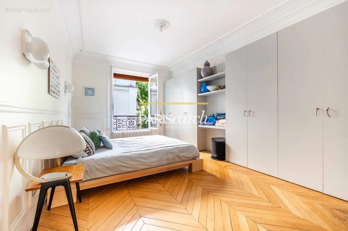 Appartement à PARIS-3E