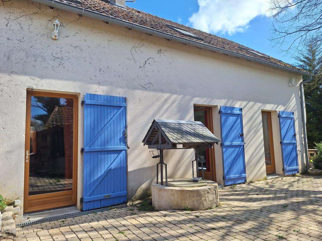 Maison à JALOGNES