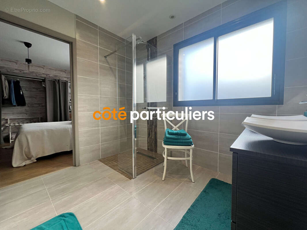 Maison et Gîte Mesnil Roc'H 7 pièces 205 m2 - photo 8