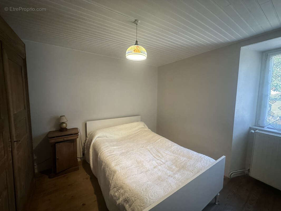 Maison en pierre avec dépendances - photo 4