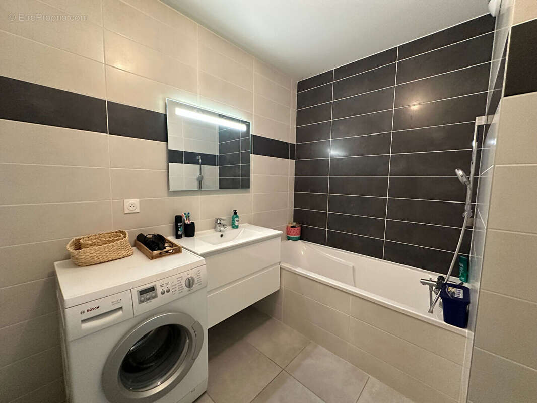 Appartement à VETRAZ-MONTHOUX