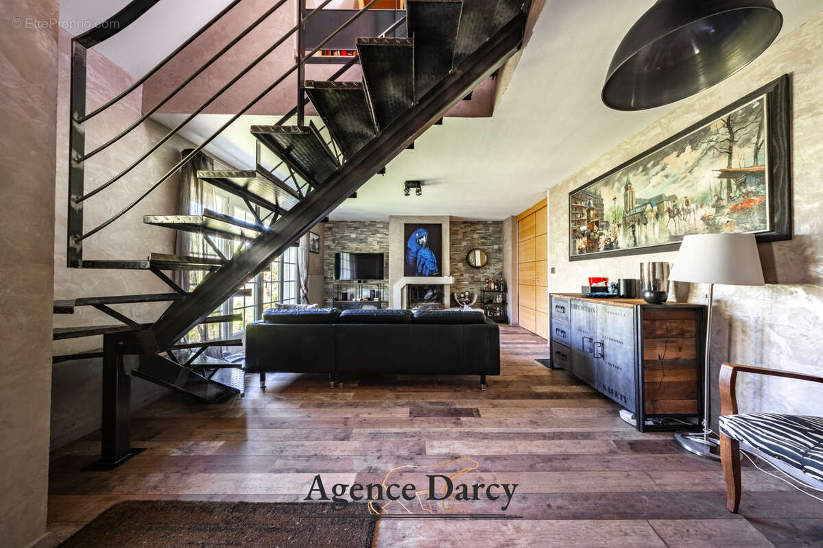 Maison à SAINT-JULIEN