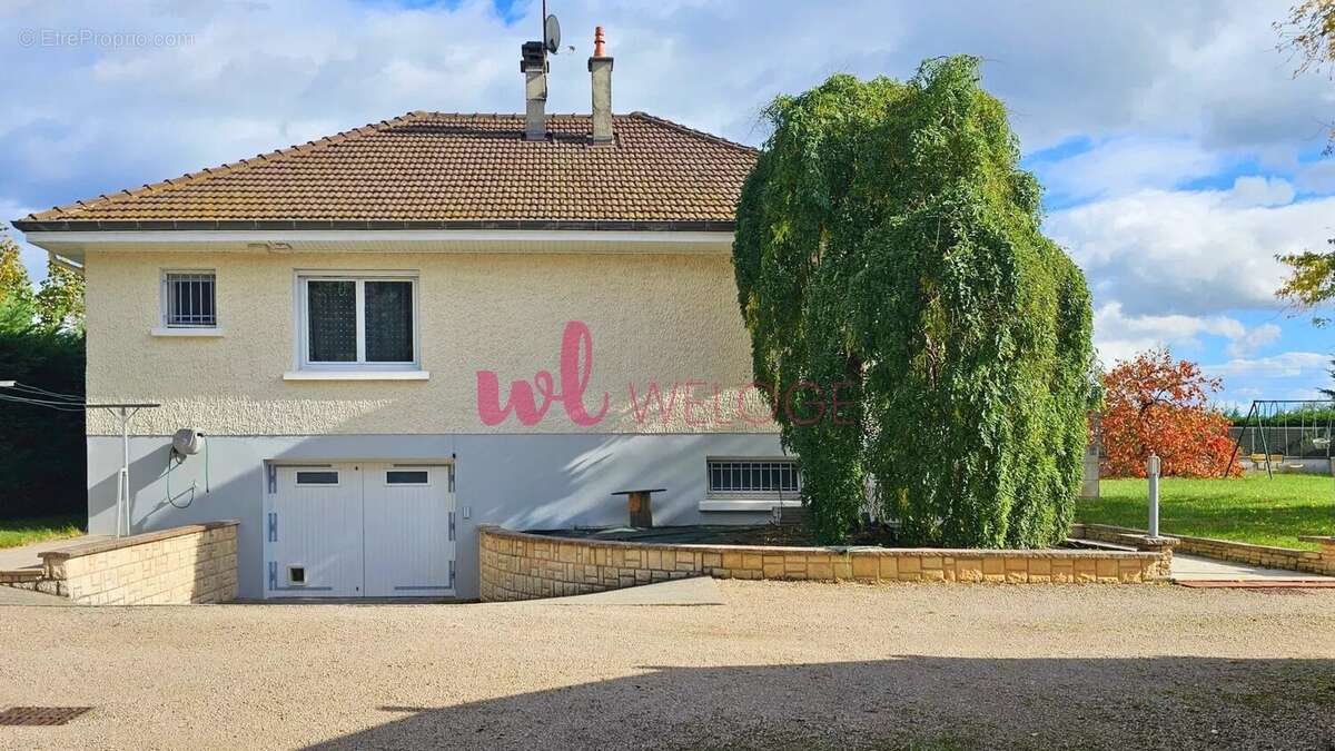 Maison à CHARVIEU-CHAVAGNEUX