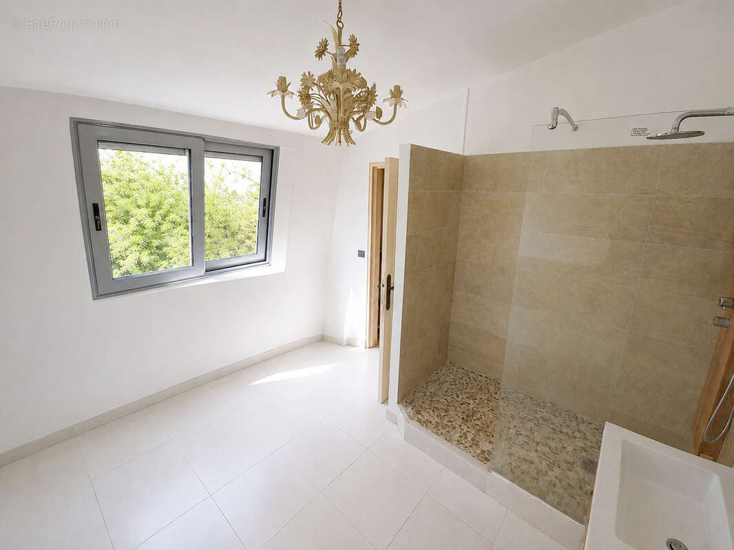 Appartement 109 m² à Creteil  - photo 11