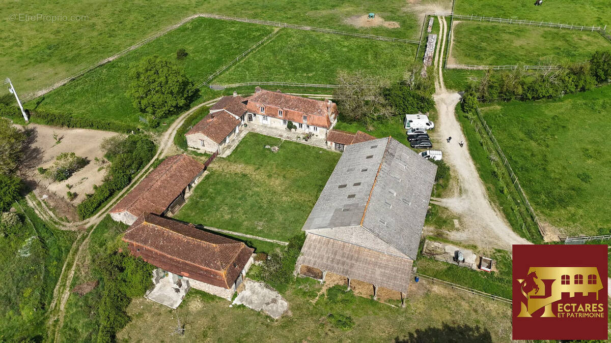 Maison à MOUTERRE-SUR-BLOURDE