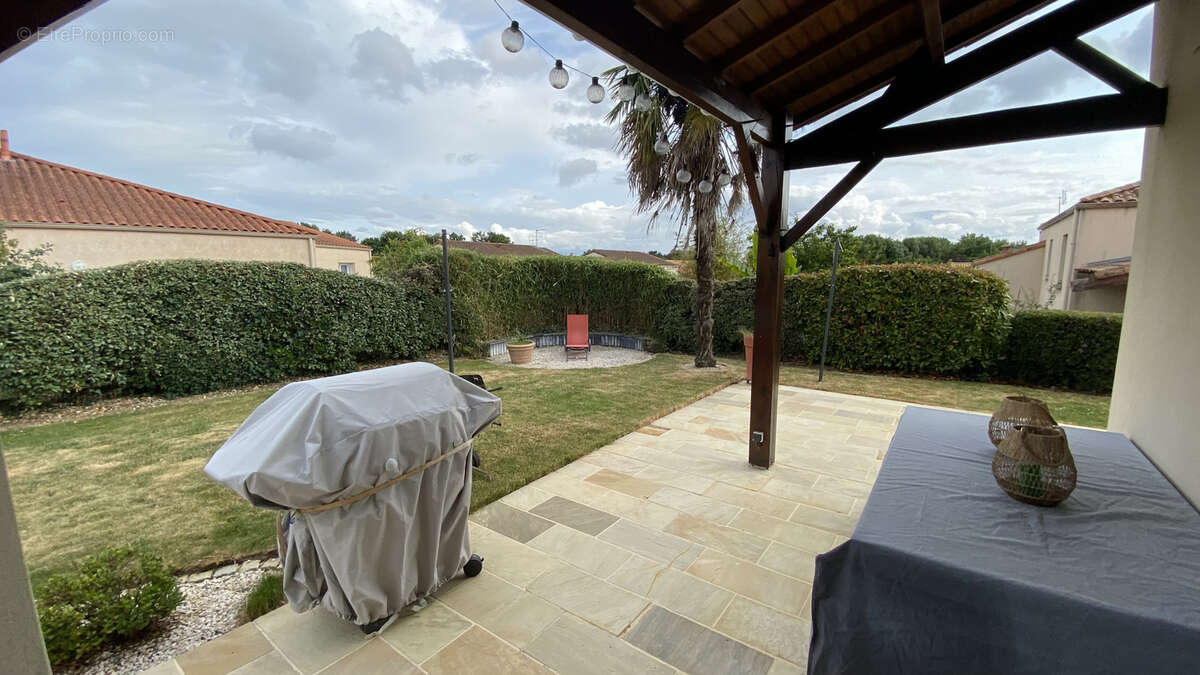 Maison à LES HERBIERS