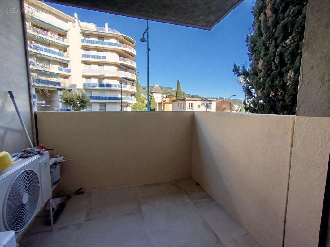 Appartement à LE CANNET