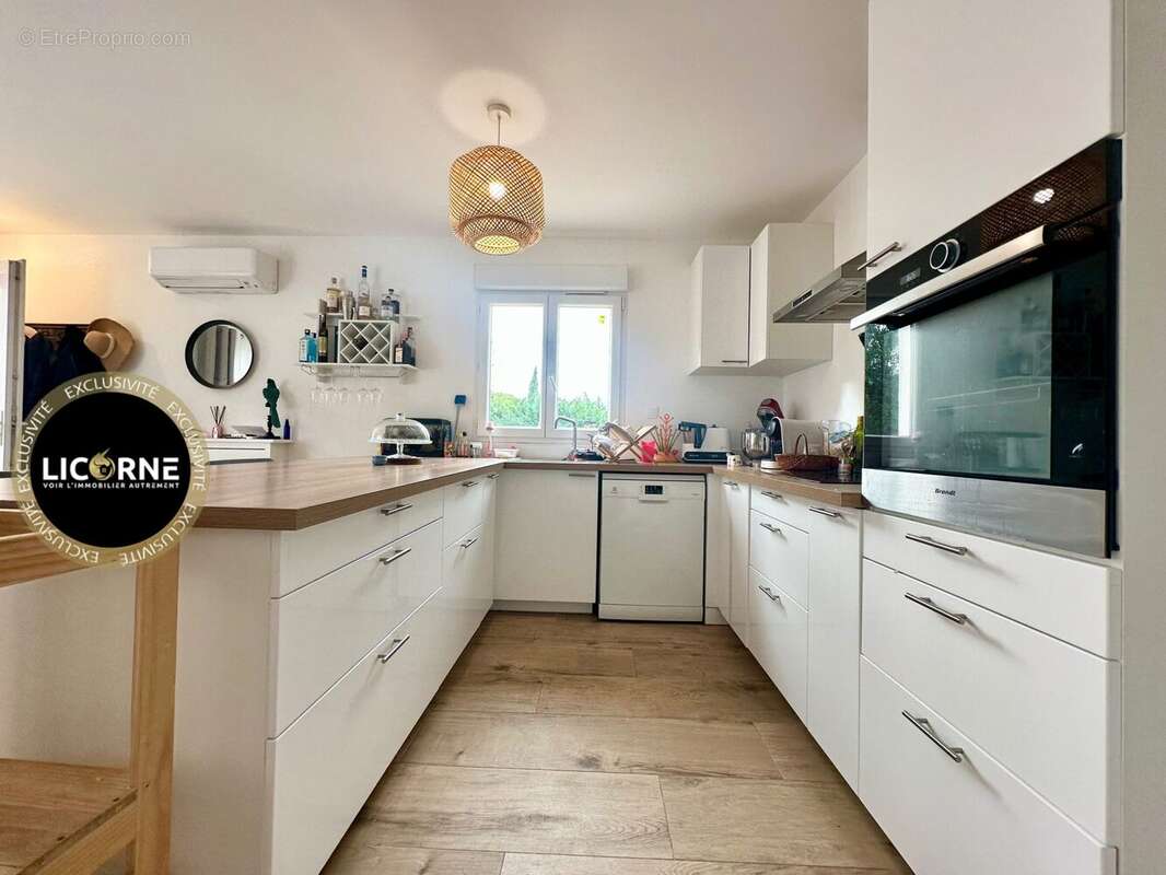 Appartement à LE PUY-SAINTE-REPARADE