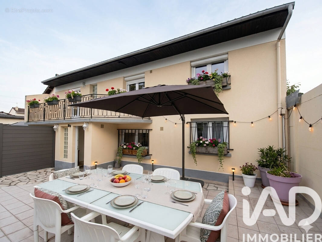Photo 1 - Maison à MONTFERMEIL