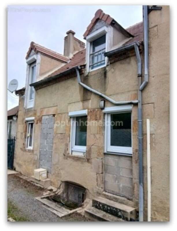 Maison à SAINT-LEOPARDIN-D'AUGY