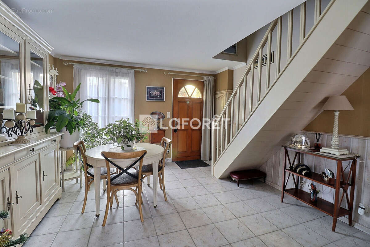 Maison à VITRY-SUR-SEINE