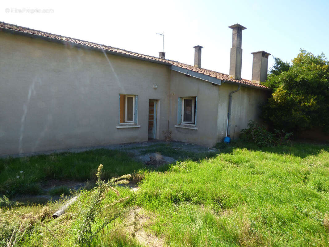 Maison à LABRUGUIERE