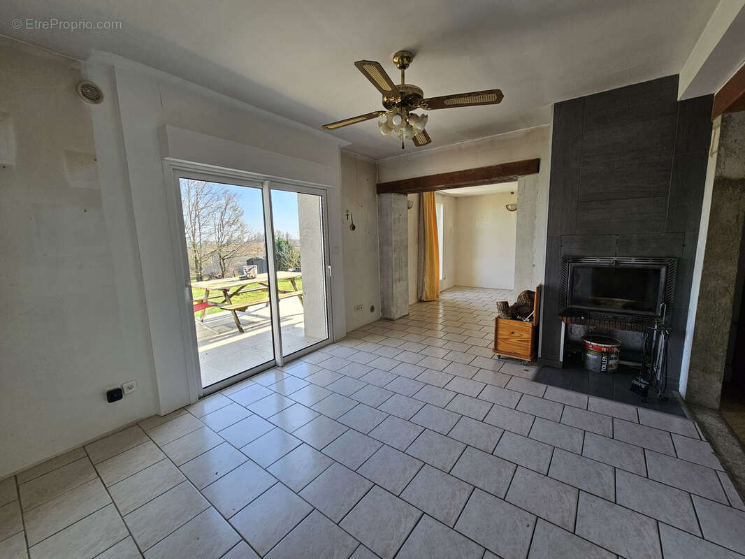 Bragny sur Saône, maison de plain pied à conforter - photo 11