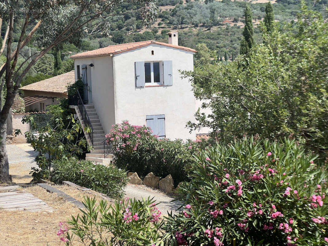 Maison à PLAN-DE-LA-TOUR