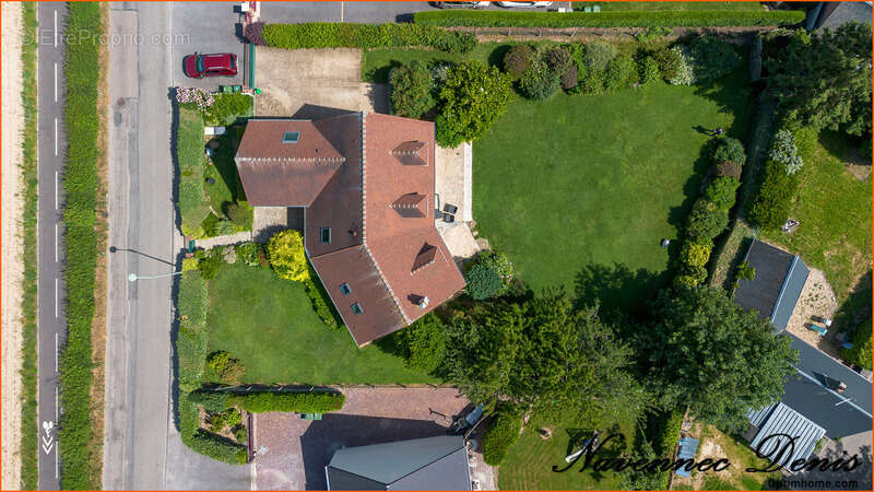 Maison contemporaine Le Neubourg - 7 pièces - 188 m2 hab -1302 m2 de terrain - photo 16