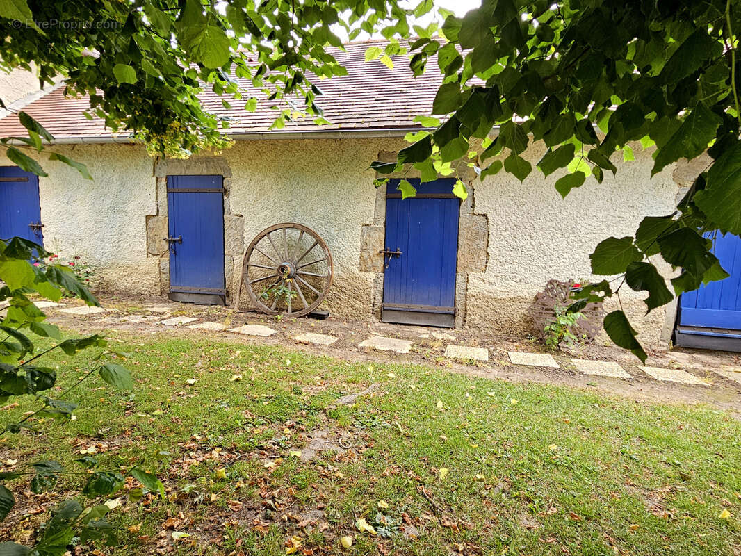 Maison à SAINT-PRIEST-BRAMEFANT