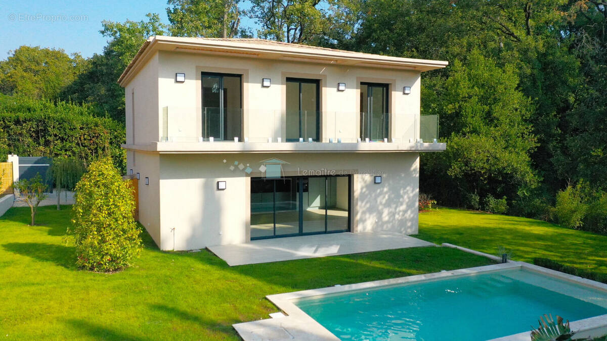 Maison à MOUGINS