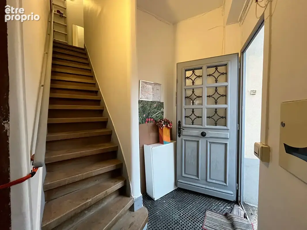 Immeuble 2 Locaux commerciaux + 2 Appts - photo 4