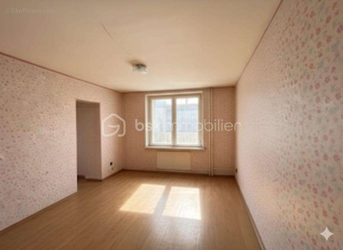 Maison à VELOTTE-ET-TATIGNECOURT