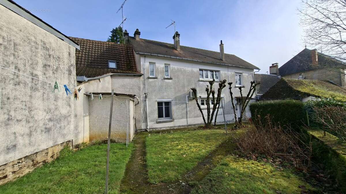 Maison à ALVIGNAC