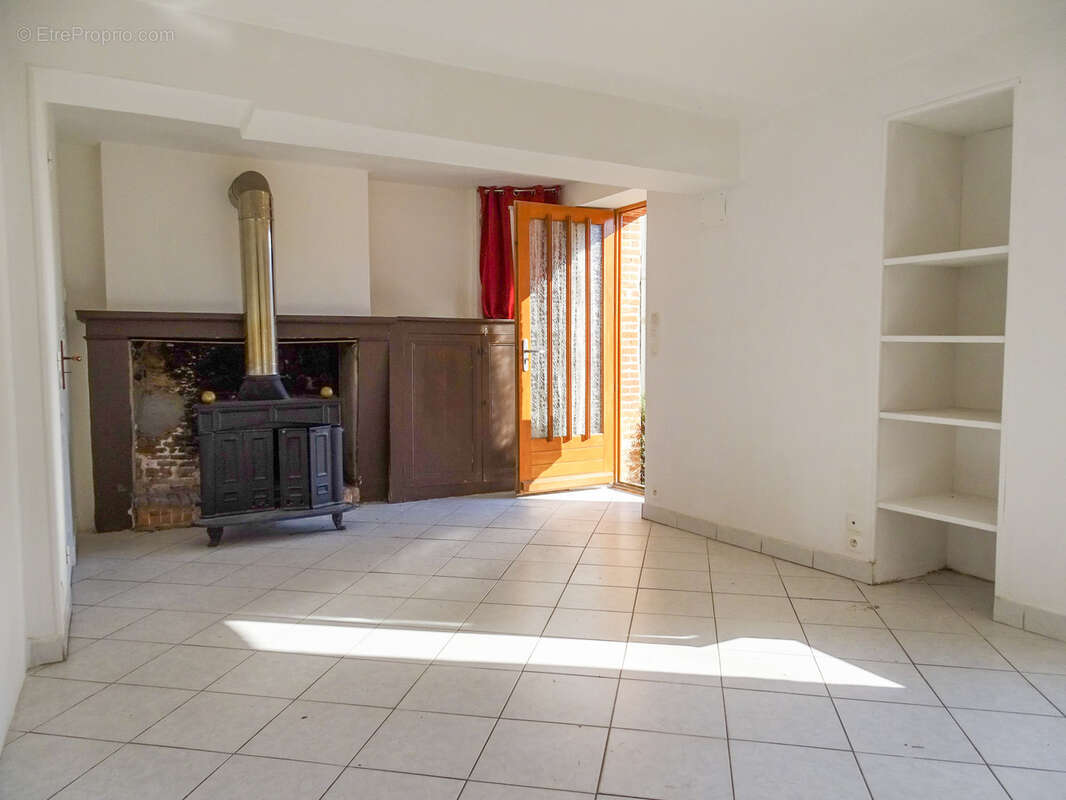 Maison à DUN-LE-POELIER