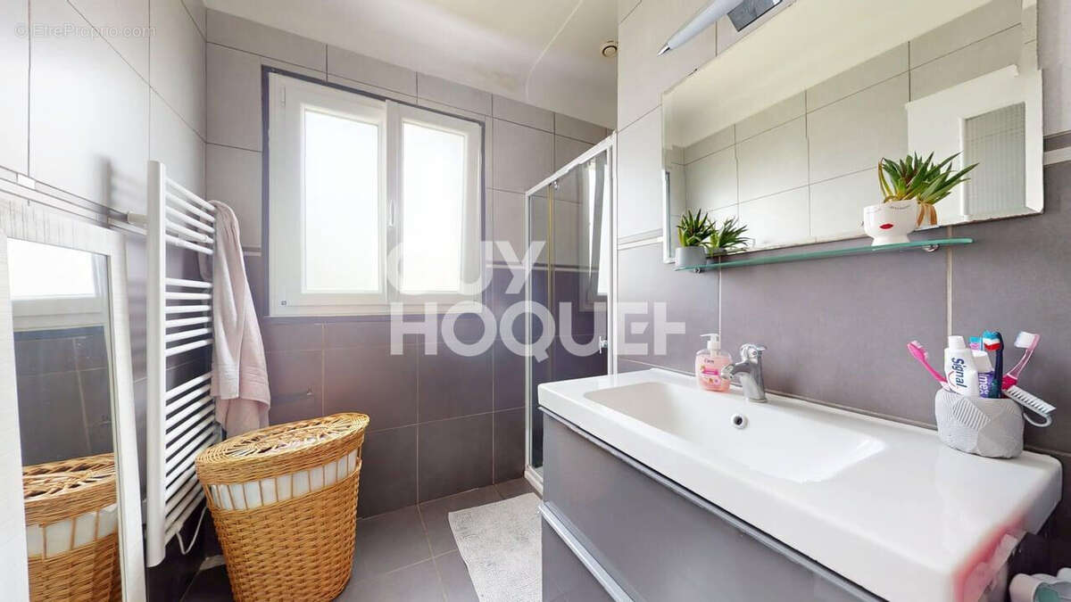 Maison à SAVIGNY-SUR-ORGE