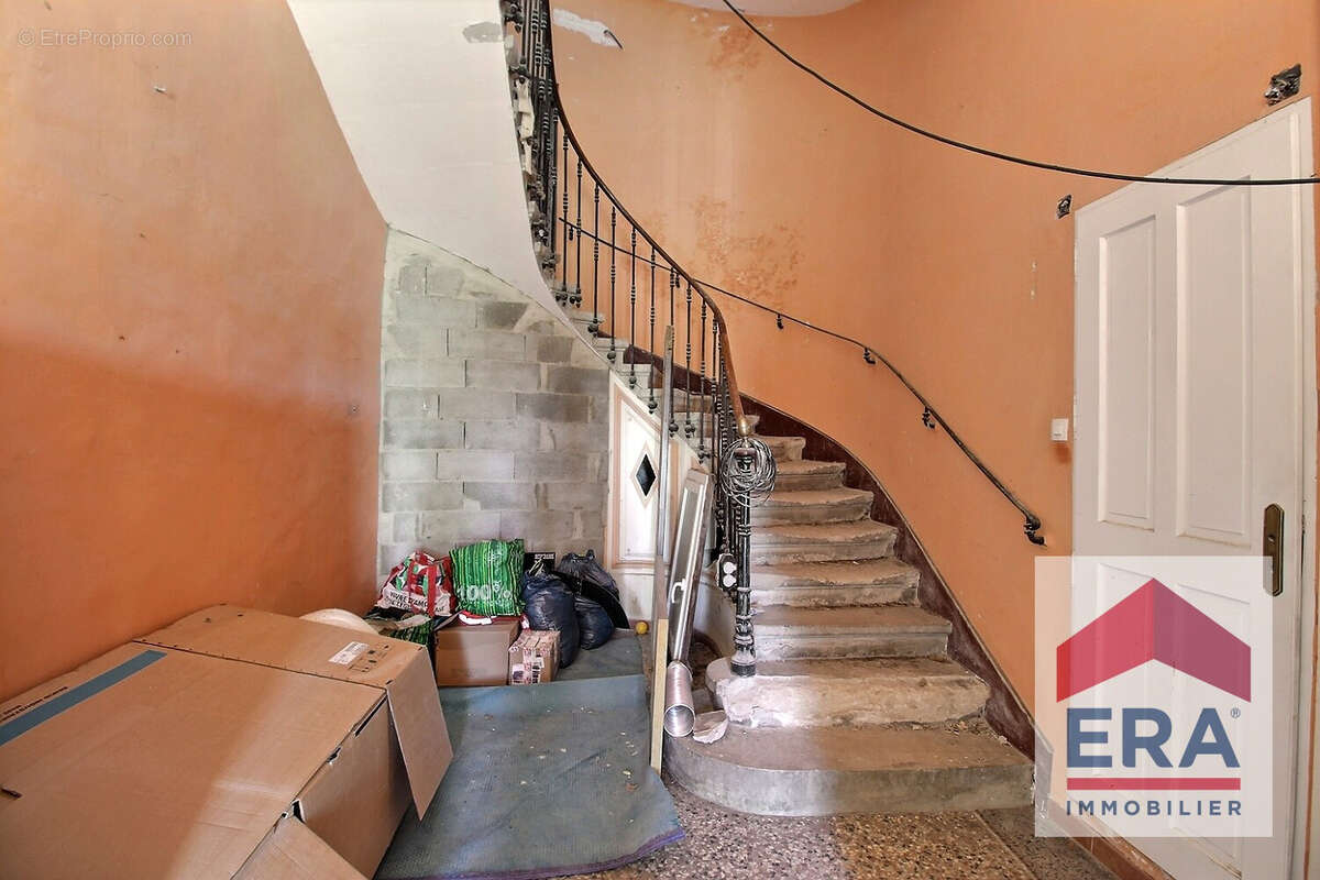 Appartement à COURTHEZON