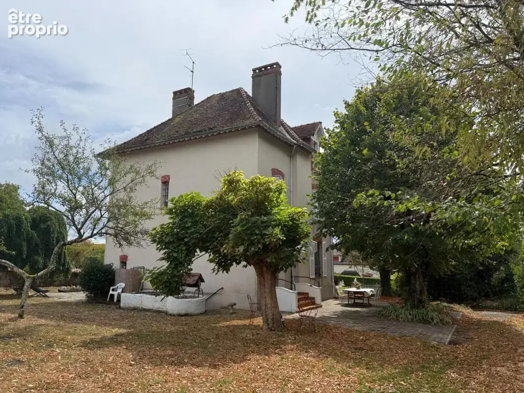 Manoir de 170m² avec son annexe de 50m² et ses dépendances sur terrain de 3 423m² 244 000 € - photo 61