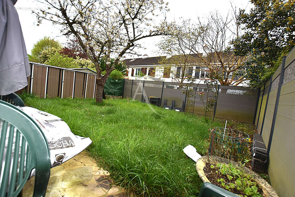 Maison à COMBS-LA-VILLE