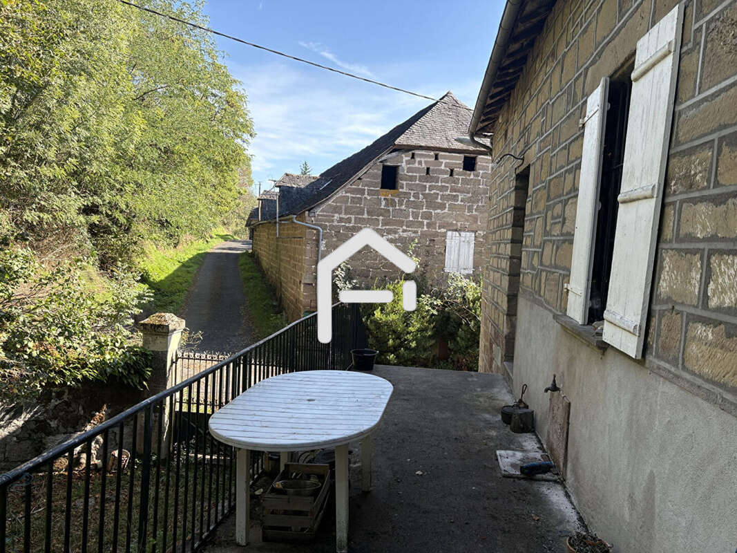 Maison à OBJAT