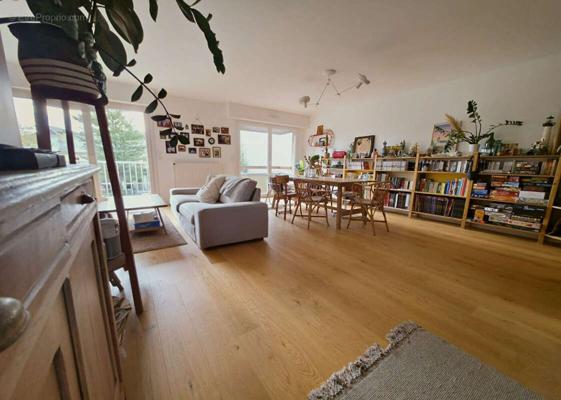 Appartement à LE RHEU