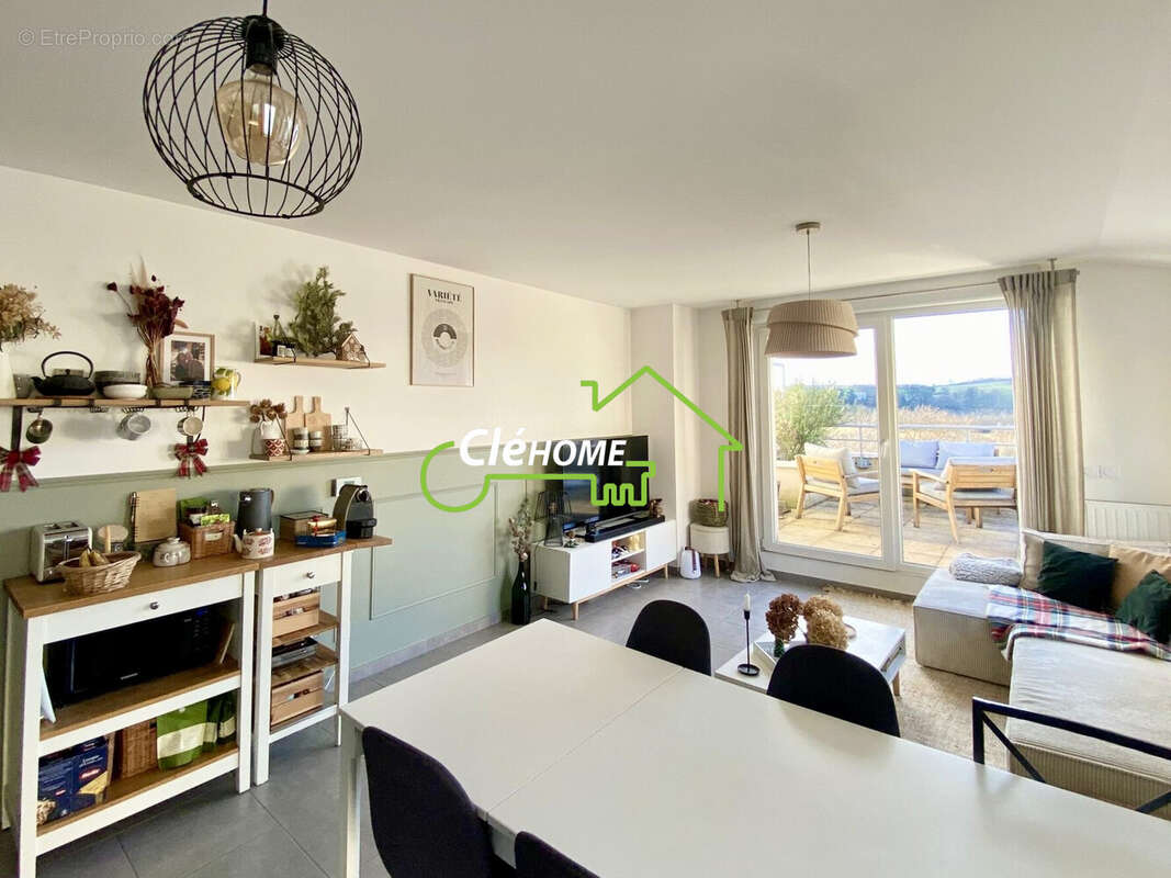 Appartement à LENTILLY