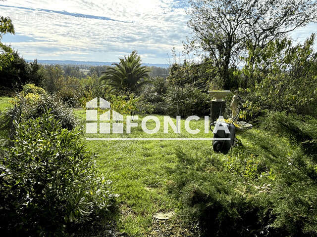 Maison à COLAYRAC-SAINT-CIRQ