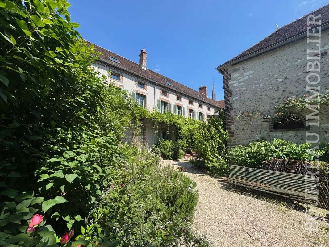 Maison à CEZY