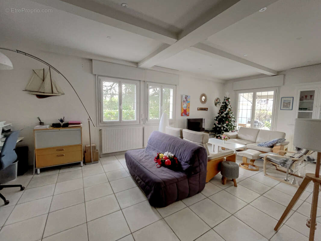 Maison à TOURNON-SUR-RHONE