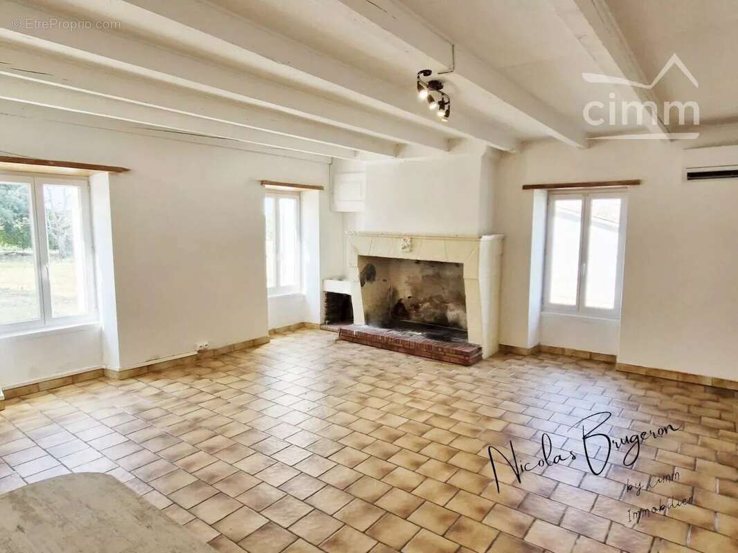 En exclusivité – deux maisons, revenu locatif immédiat et 1 505 m² de terrain - photo 10