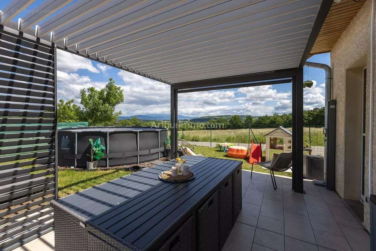 Maison à SOLEYMIEU