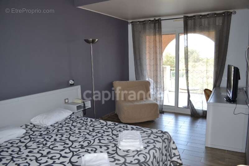 Commerce à CERVIONE