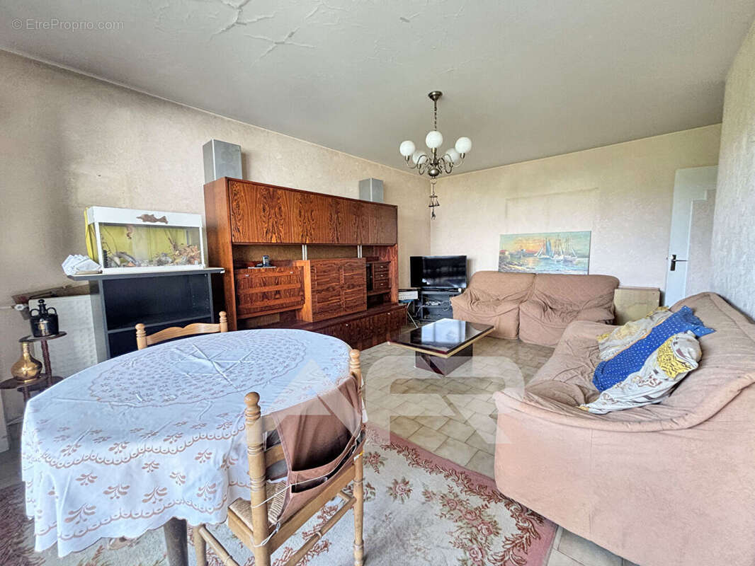 4 pièces de 82 m² avec balcon et parking - À 15 min du RER A Le Vésinet - Le Pecq - photo 5