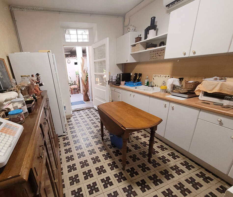 Appartement à MOURIES