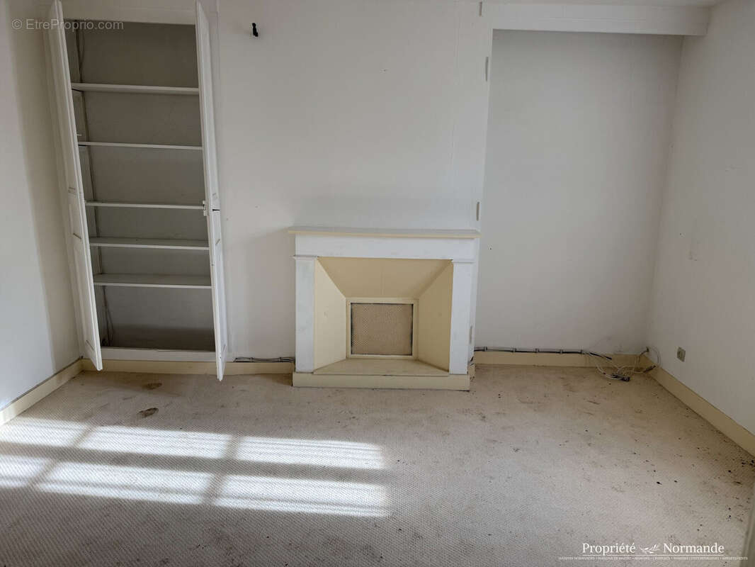 Maison à PONT-L'EVEQUE