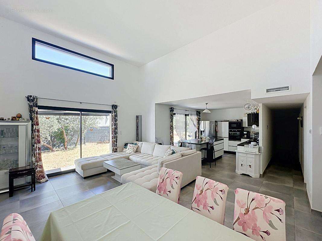 Le luc en provence - superbe villa contemporaine t4 de plain-pied avec piscine - photo 3