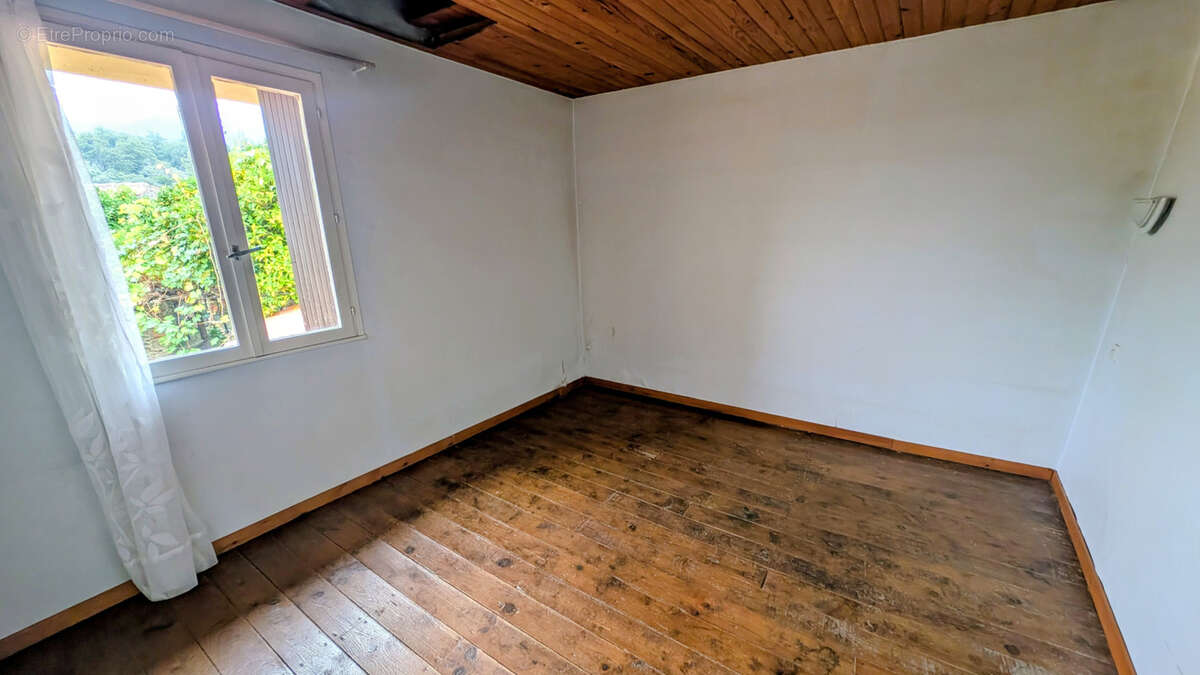 Maison à LAROQUE-DES-ALBERES